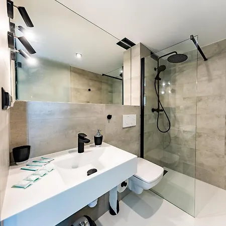 Gosciniec Na Rozdrozu Libiaz