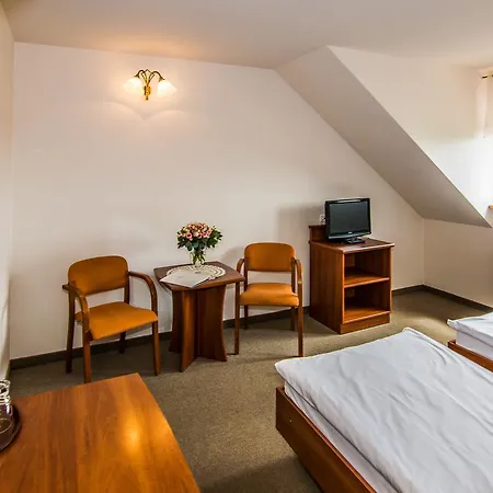 Gosciniec Na Rozdrozu Libiaz