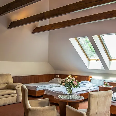 Gosciniec Na Rozdrozu 모텔